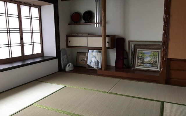 Warayunso Villa – Guest Rooms – Naha