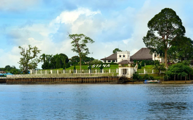 Asian Hotel, Kuching
