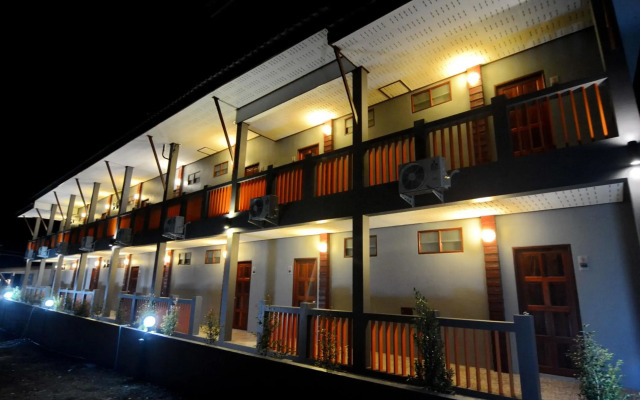 The Sea At Lanta Hotel
