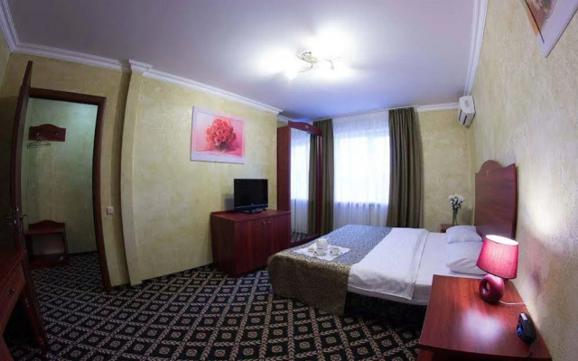 Pirosmani Hotel