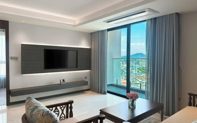 Centre Point Danang Hotel & Residence