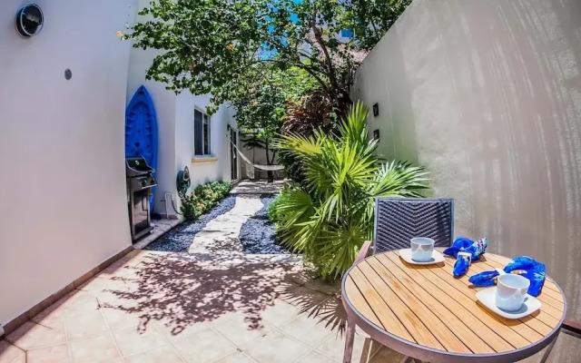 Romanina 1 Condo in the Heart of Playa del Carmen by Redawning