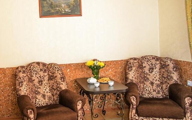 Erunin Hotels Group on Dalidovich 25