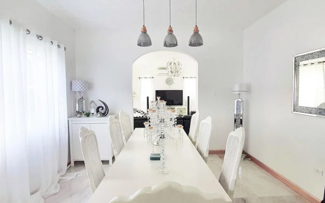 Attalia Villa 5-bed in Runaway Bay Near Ocho Rios