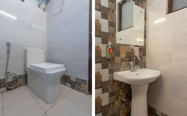 OYO Flagship 45264 Opposite Paryavaran Complex Post Office