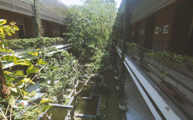 Savita Inn