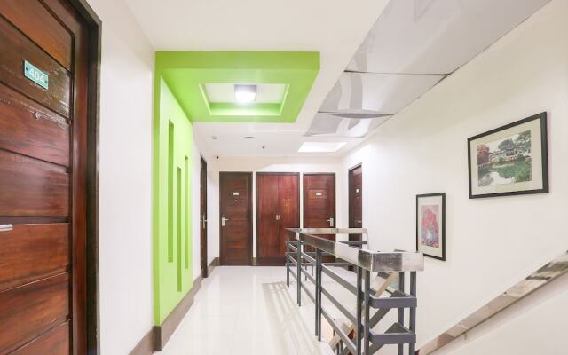 OYO 392 Midcon Apartelle