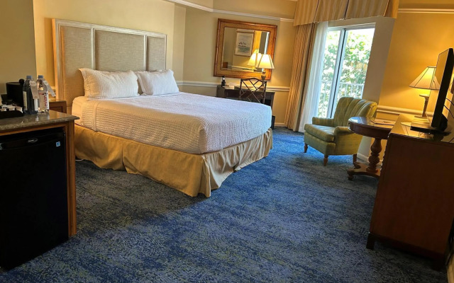 Lago Mar Beach Resort & Club