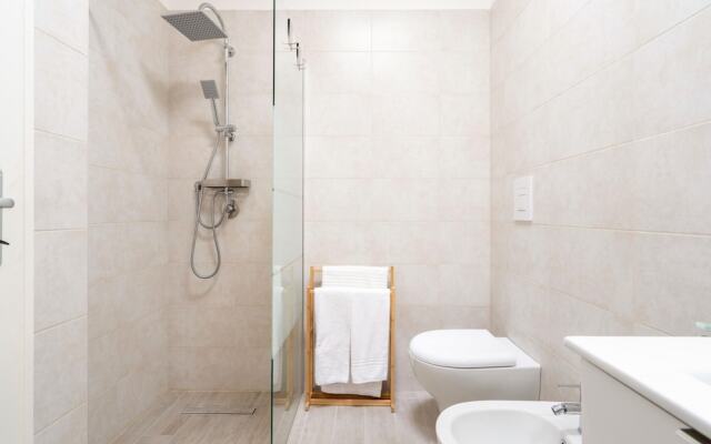 Seaside House With Jacuzzi by Wonderful Italy