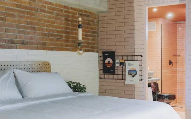 The Somos Hotel