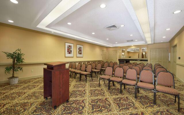 Hawthorn Suites by Wyndham Jacksonville