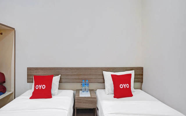 OYO 90442 Almeira Homestay Syariah Sub