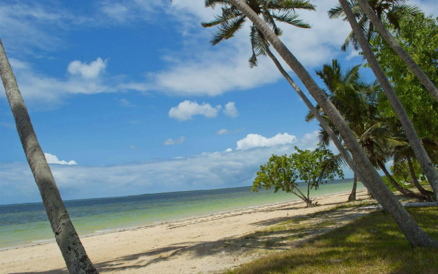 Antonio Beach Hotel and Spa