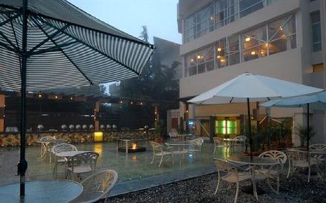 Hotel Arif Castles