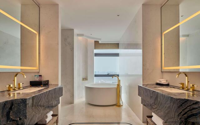Hilton Yancheng