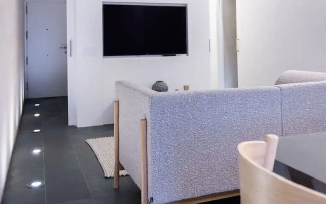 Ampersand - Bright 2-bedroom Apartment