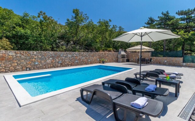 Amazing Home in Dramalj With Wifi and 2 Bedrooms