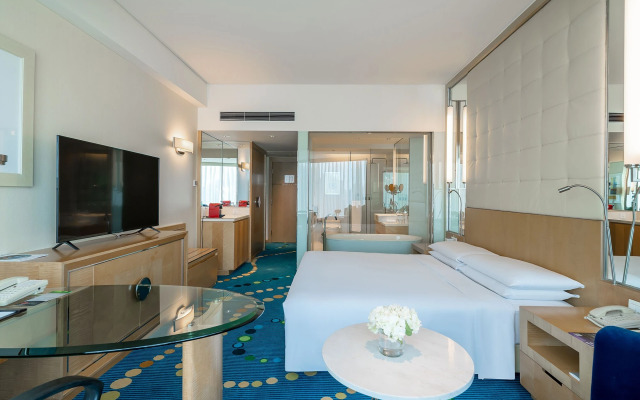 Renaissance Shanghai Yu Garden Hotel on the Bund