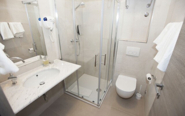 Tifani Luxury Rooms 2