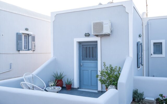 Paradise, Traditional Cycladic House