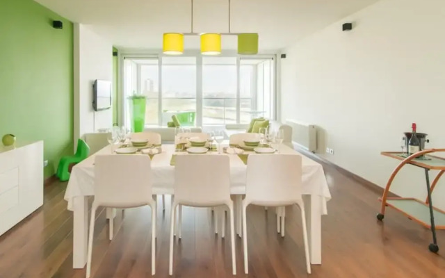 South Facing Apartment With Terrace