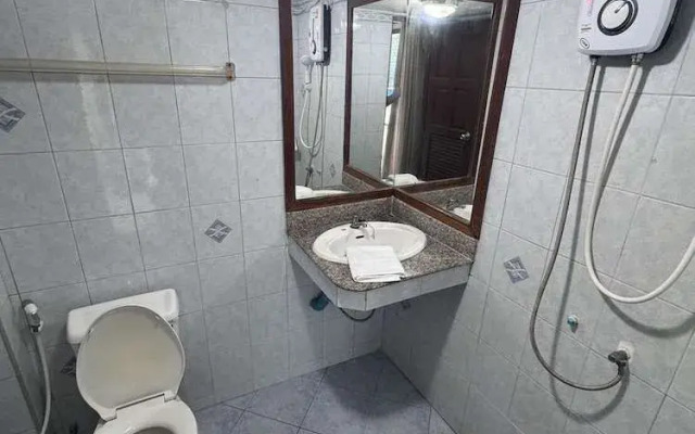 Broccoli candy hotels