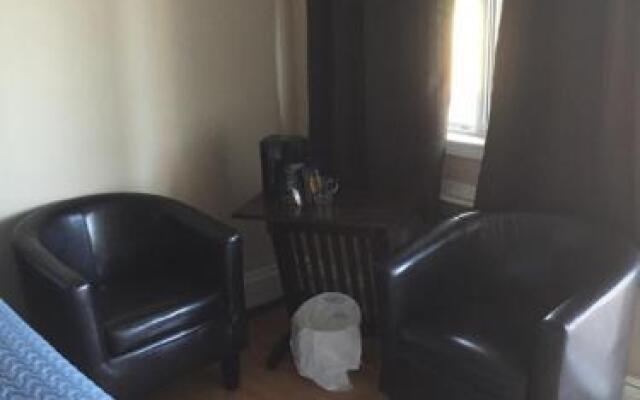 Kacee's Northern Suites