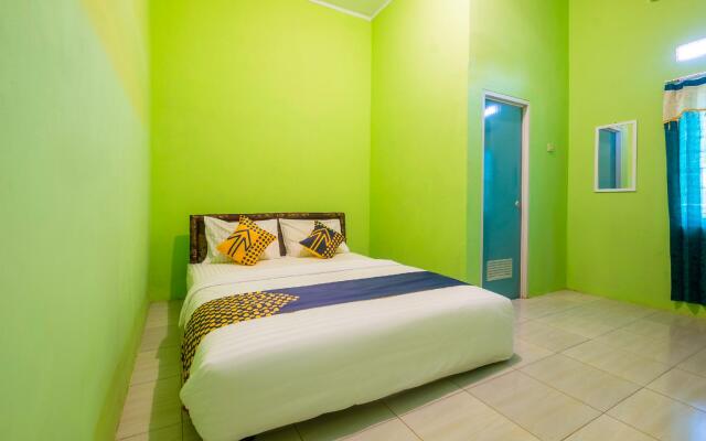 OYO 2859 Fatan Costel Syariah