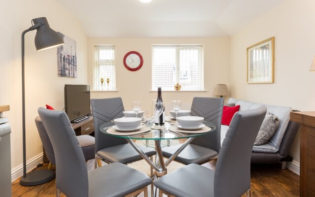 StayFord Apartments - Meriden - Near NEC