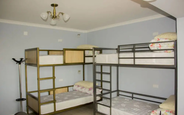 Hostel - Guest House Meyman