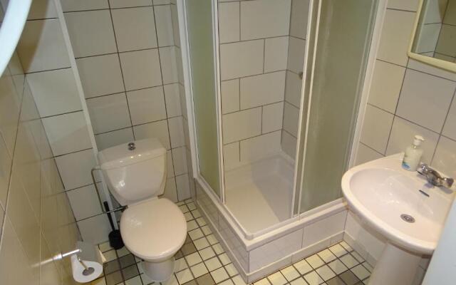 "room in Apartment - Condo Gardens Leuven - Budget Studio Twin"