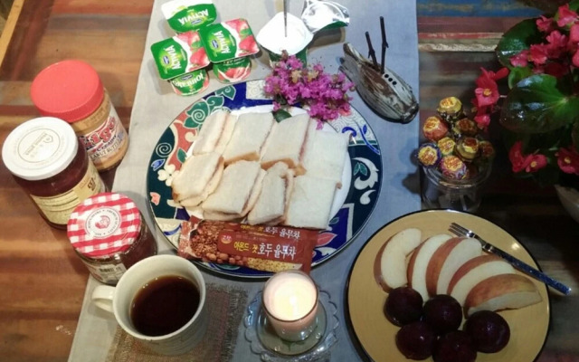 Jeonju Mongyuhwawon Hanok Stay