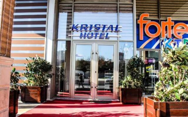 Kristal Hotel