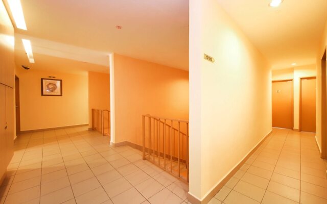 OYO 635 Seven Days Hotel