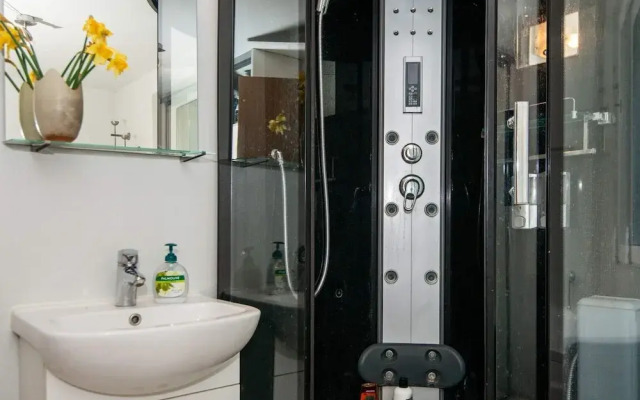 10 Person Holiday Home in Ronde
