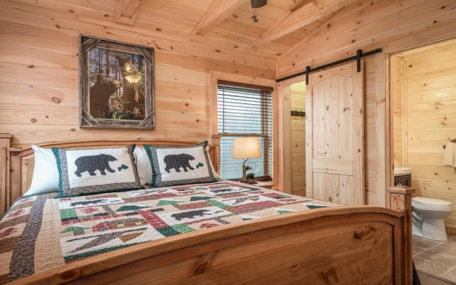 Smoky's Grand View 5 Bedroom Home