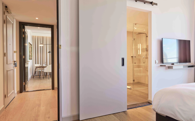 voco The Hague by IHG - Image 3