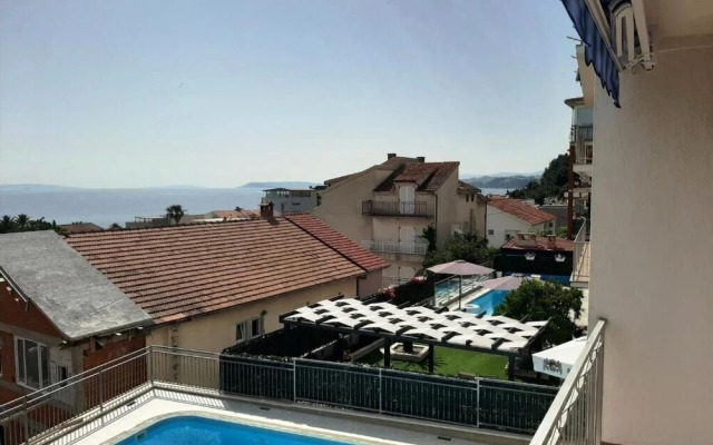 Vin - With Pool - A1