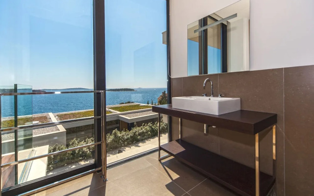 Golden Rays Luxury Villas