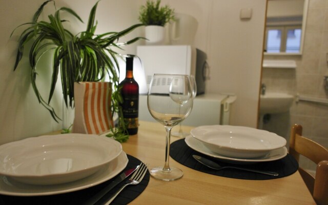 Hi5 Apartments - Parliament