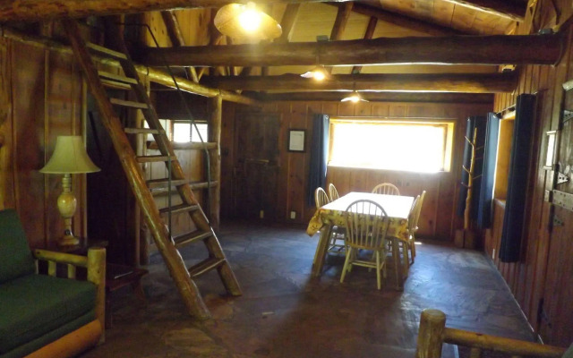 Arizona Mountain Inn and Cabins