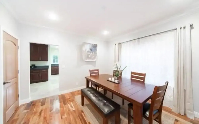 LA022 4 Bedroom Holiday home By Senstay