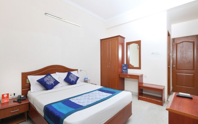 OYO 15101 Hotel Royal Paris