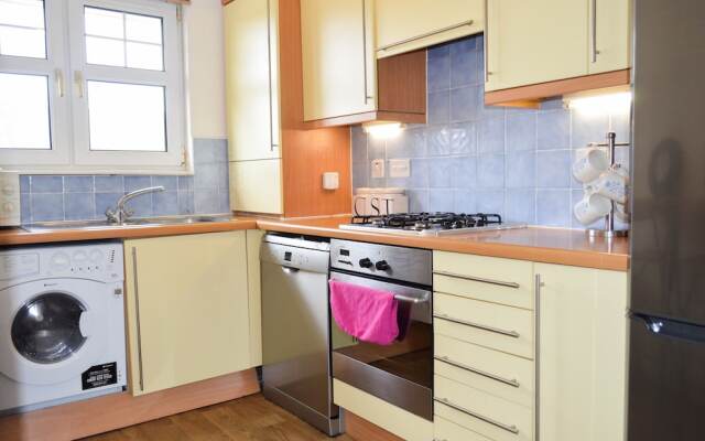 Attractive 3 Bedroom Flat in Central Haymarket