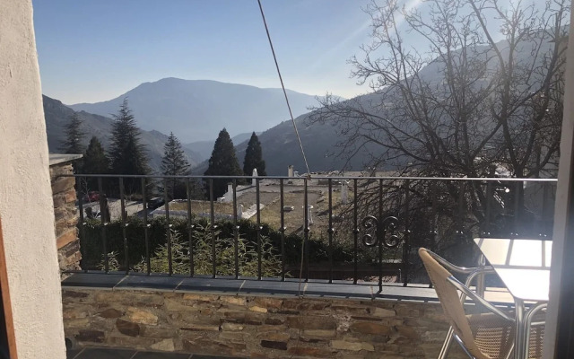 Hostal Rural Poqueira