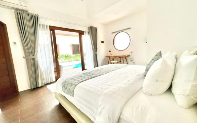 King Bed Pool Villa Paradise - North Seminyak