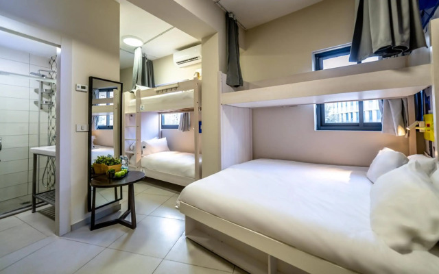 Stay Inn Hostel