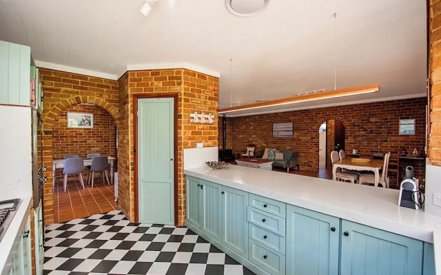 A Fairy Wren Cottage