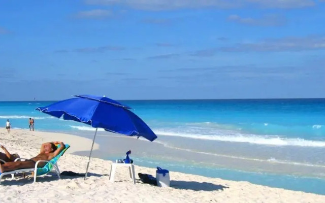 Cancun Beach Apartments