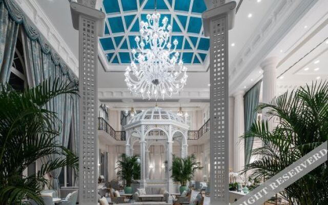 Lvcheng Taohuayuan Huanglong Hotel